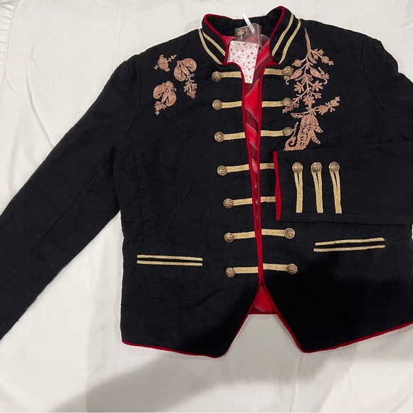 NWT Free People fabulously detailed, rare Navy cropped jacket! - Picture 3 of 7